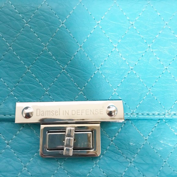 Damsel in Defense Teal Concealed Carry Purse - Picture 7 of 16